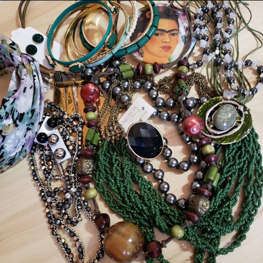 Hippie Retro Costume Green Style Fashion Jewelry and Accessories Lot